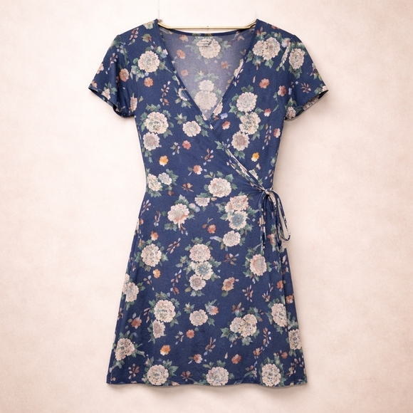 Aeropostale Navy Floral Faux Wrap Dress Small | V Neck Summer Fit & Flare - Picture 2 of 7